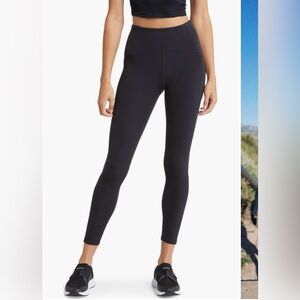 Zella Studio Luxe High Waist Pocket 7/8 Legging Size Small NWOT